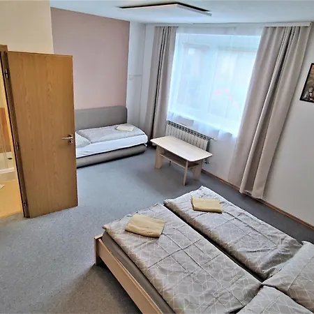 Katka Quarto em Acomodações Particulares Vel'ka Lomnica