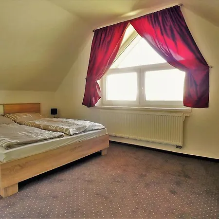 Katka فيلكا لومنيكا